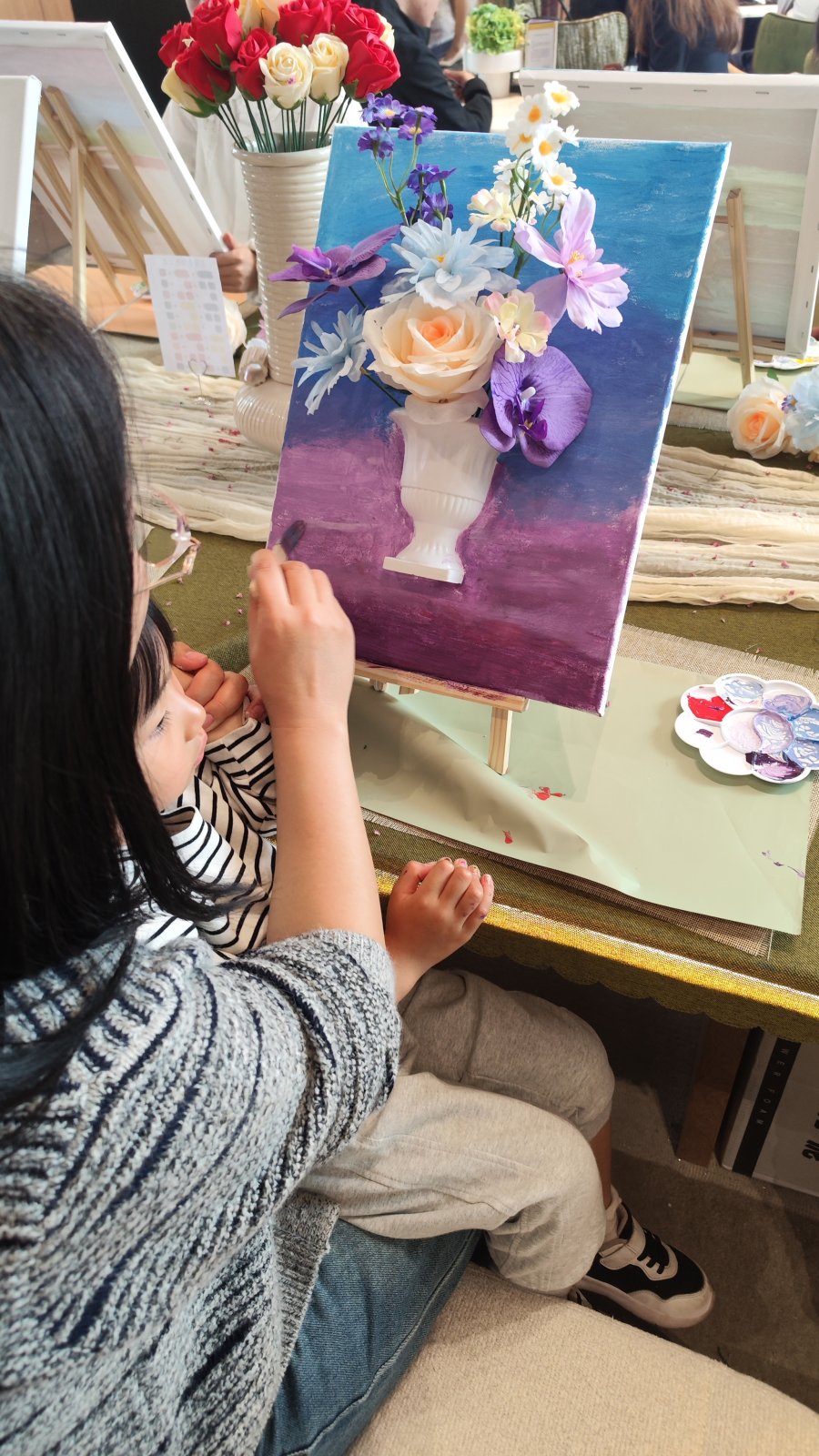 油画半瓶插花 现场图
